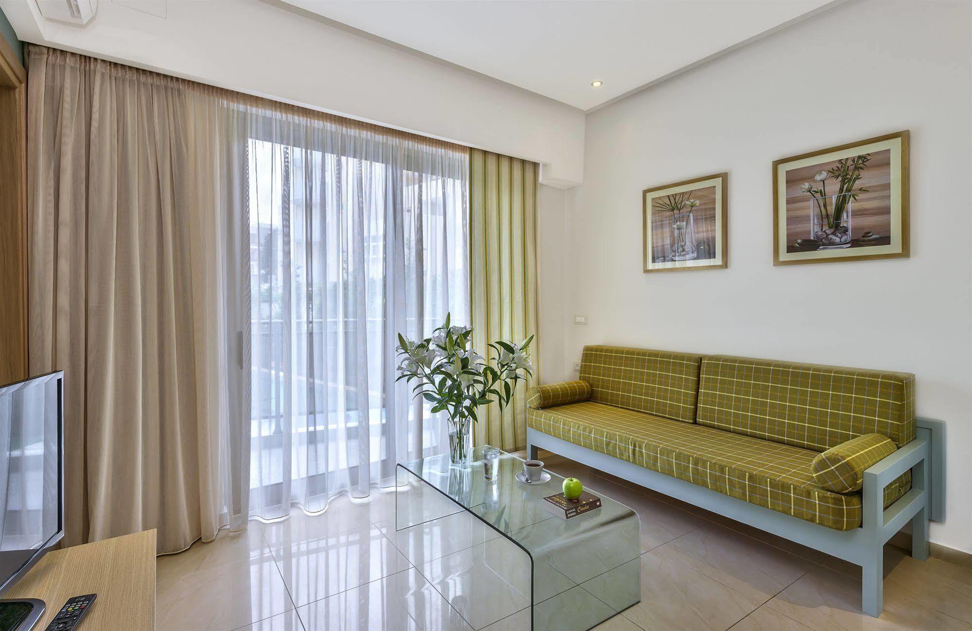 Leonidas Hotel & Apartments Rethymno Exteriör bild